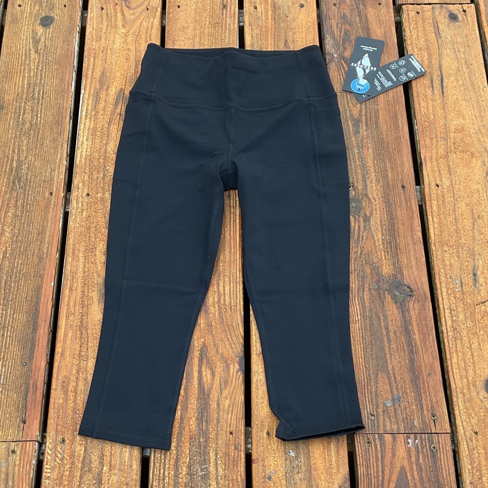 NWT Skechers Go Walk High Waist Capri Leggings In Black Size Medium